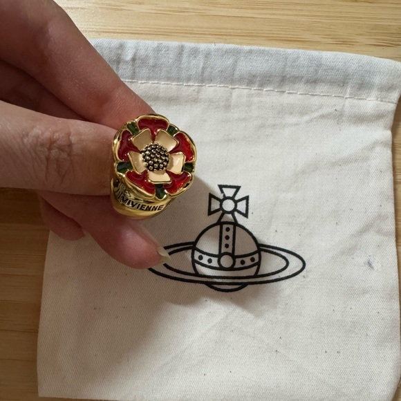 Vivienne Westwood Flower Ring - Picture 1 of 10